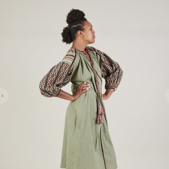 V De Vinster Embroidered Ballon Sleeve Dress - Picture 15 of 16